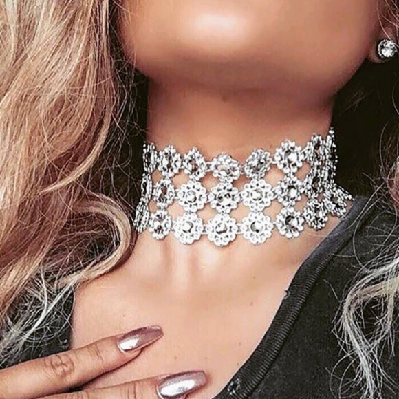 Luxury Embellished Sparkling Choker - Picture 1 of 1